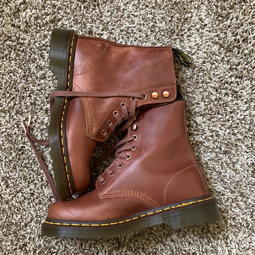 Dr. Martens 1460 Pascal Soap Stone